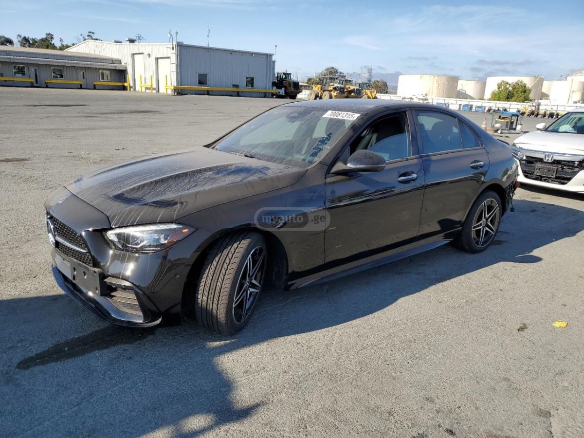 Mercedes-Benz C 300 2025 — миниатюра 1