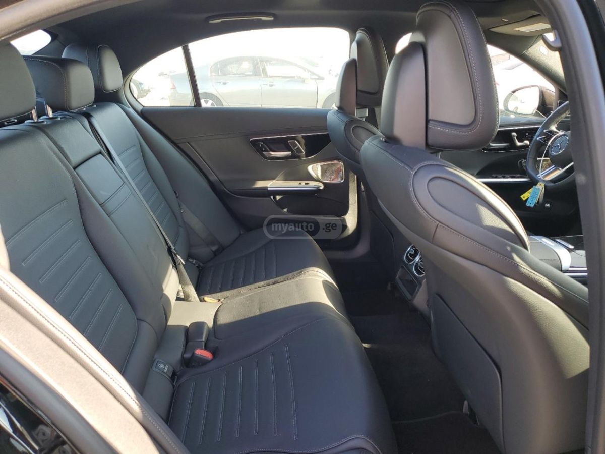 Mercedes-Benz C 300 2025 — миниатюра 10