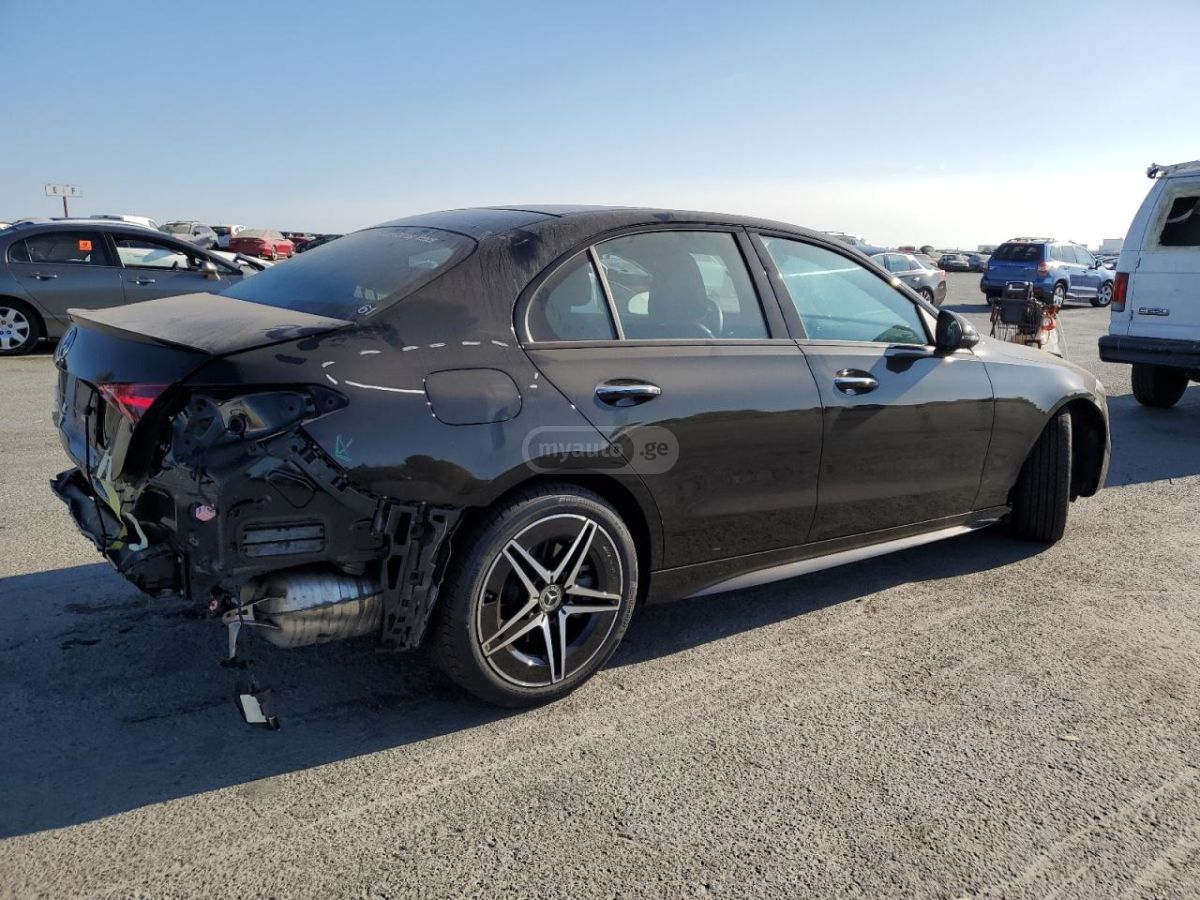 Mercedes-Benz C 300 2025 — миниатюра 3