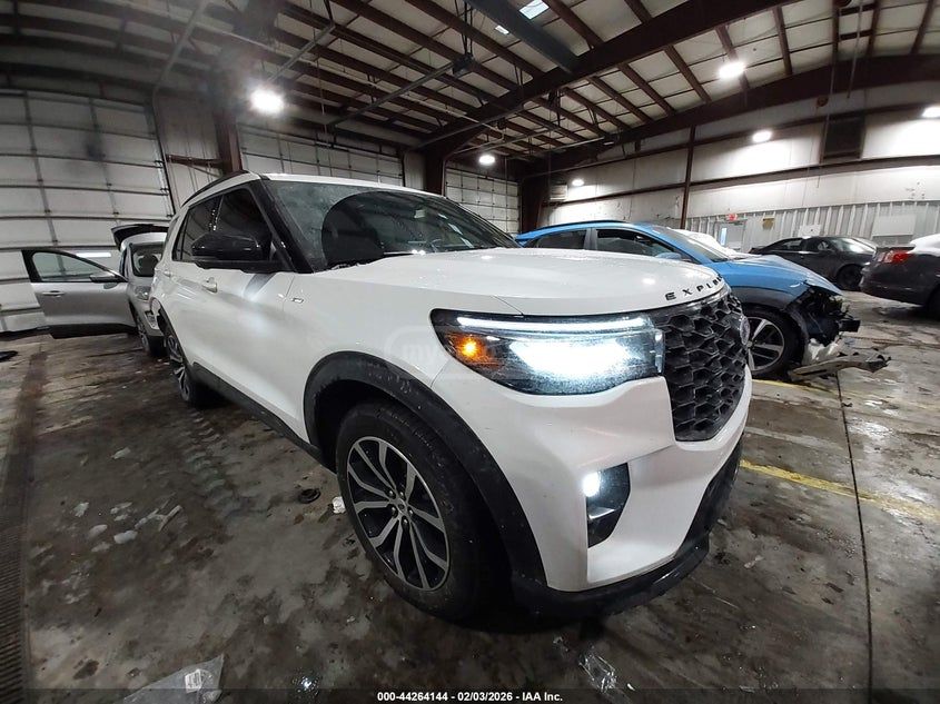 Ford Explorer 2025 — миниатюра 1