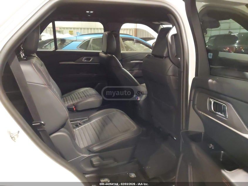 Ford Explorer 2025 — миниатюра 8