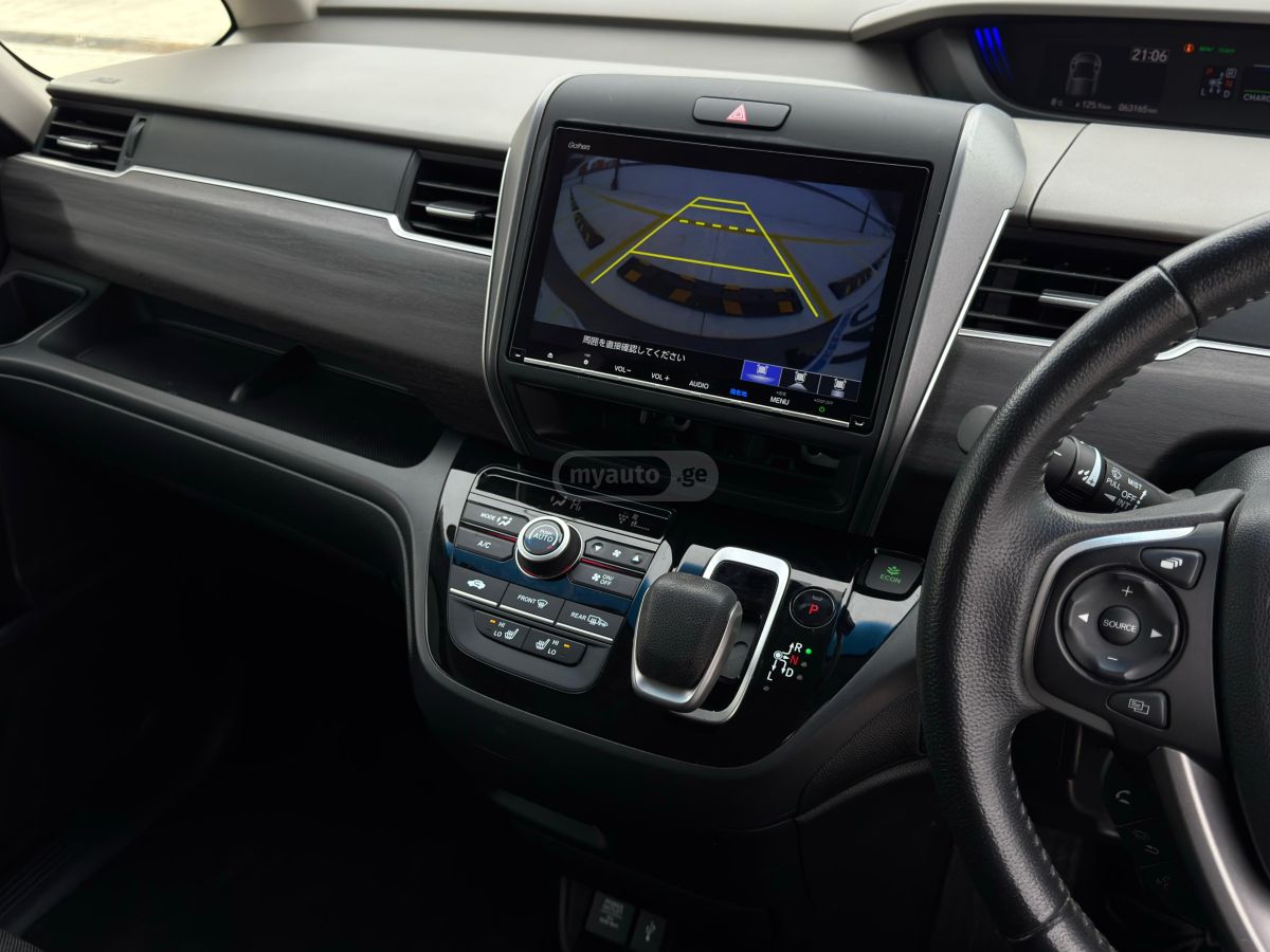 Honda Freed - фото 10
