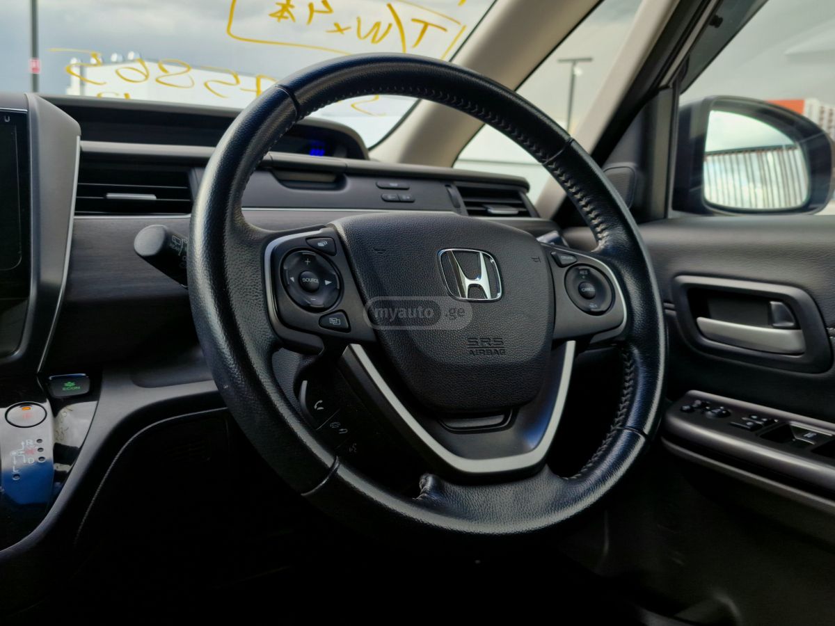 Honda Freed - фото 9