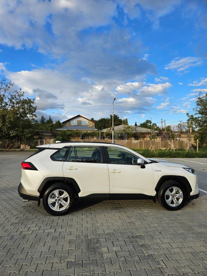 Toyota RAV 4 - фото 9