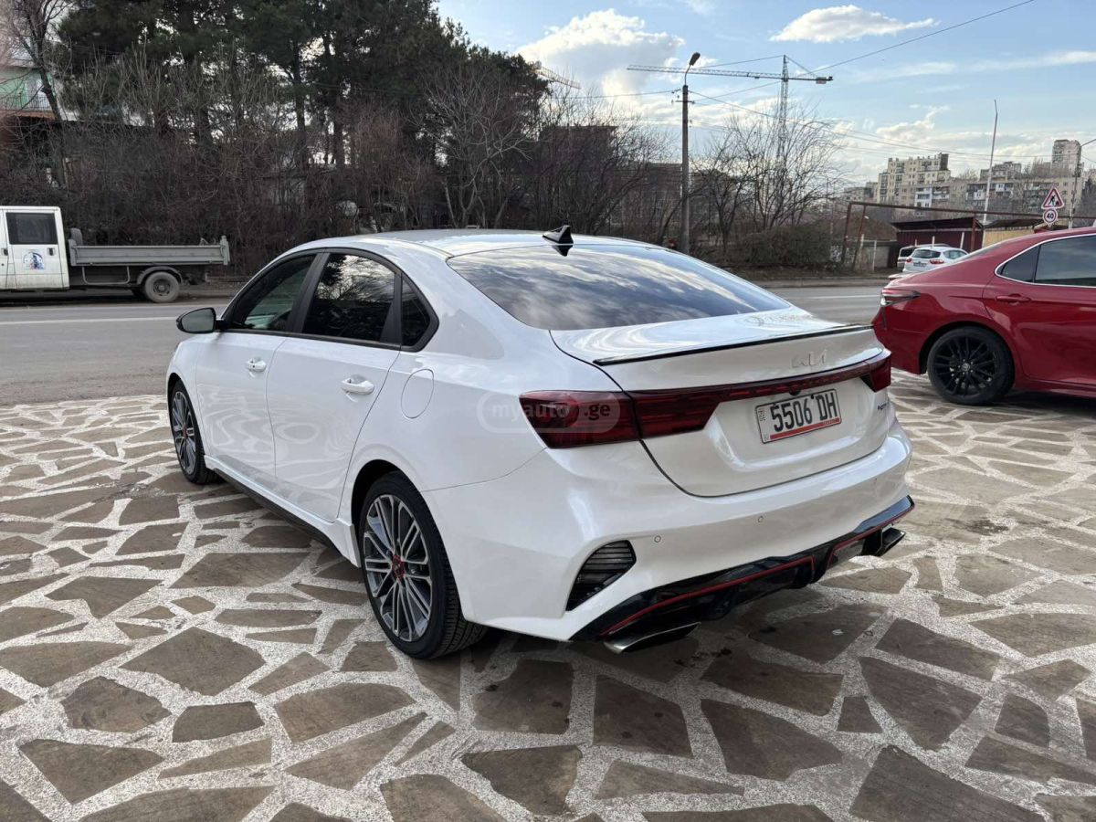 Kia Forte - фото 6