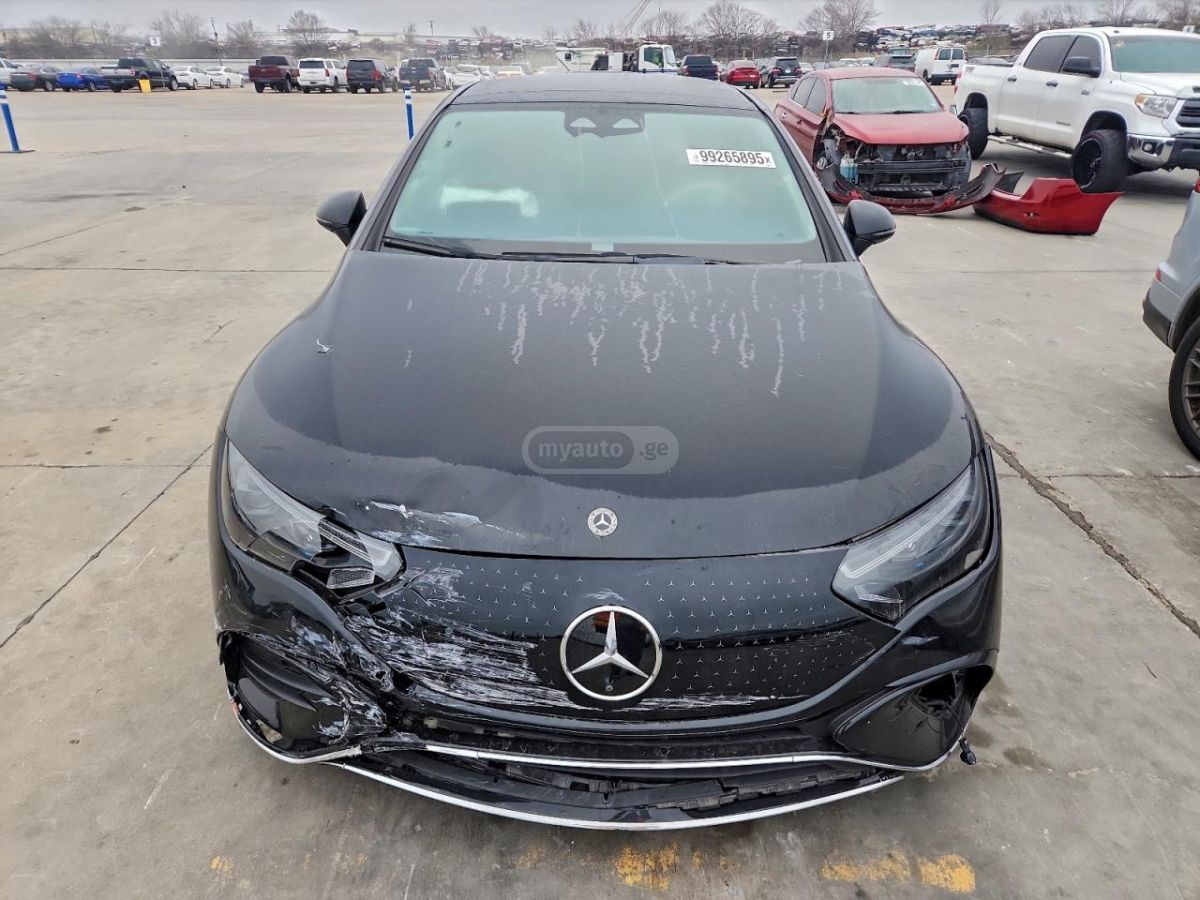 Mercedes-Benz EQE 2024 — миниатюра 10