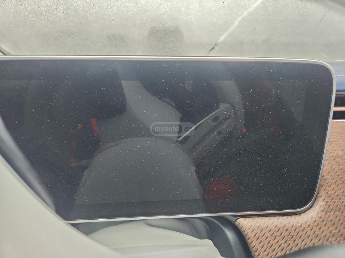 Mercedes-Benz EQE 2024 — миниатюра 9