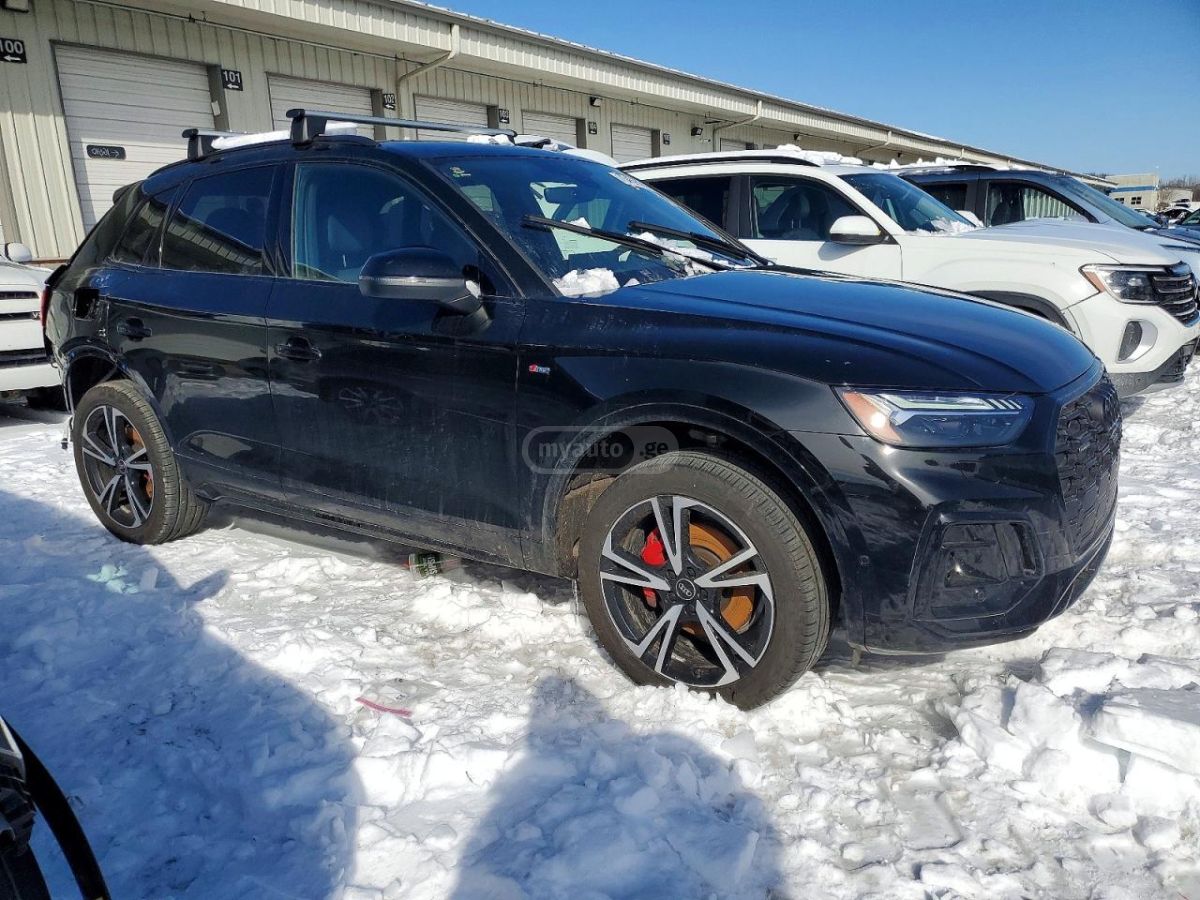 Audi Q5 - фото 5