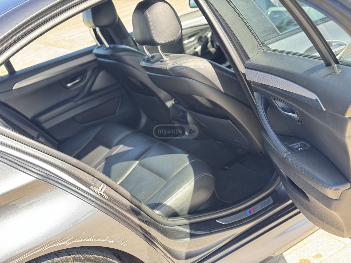 BMW 528 - фото 10