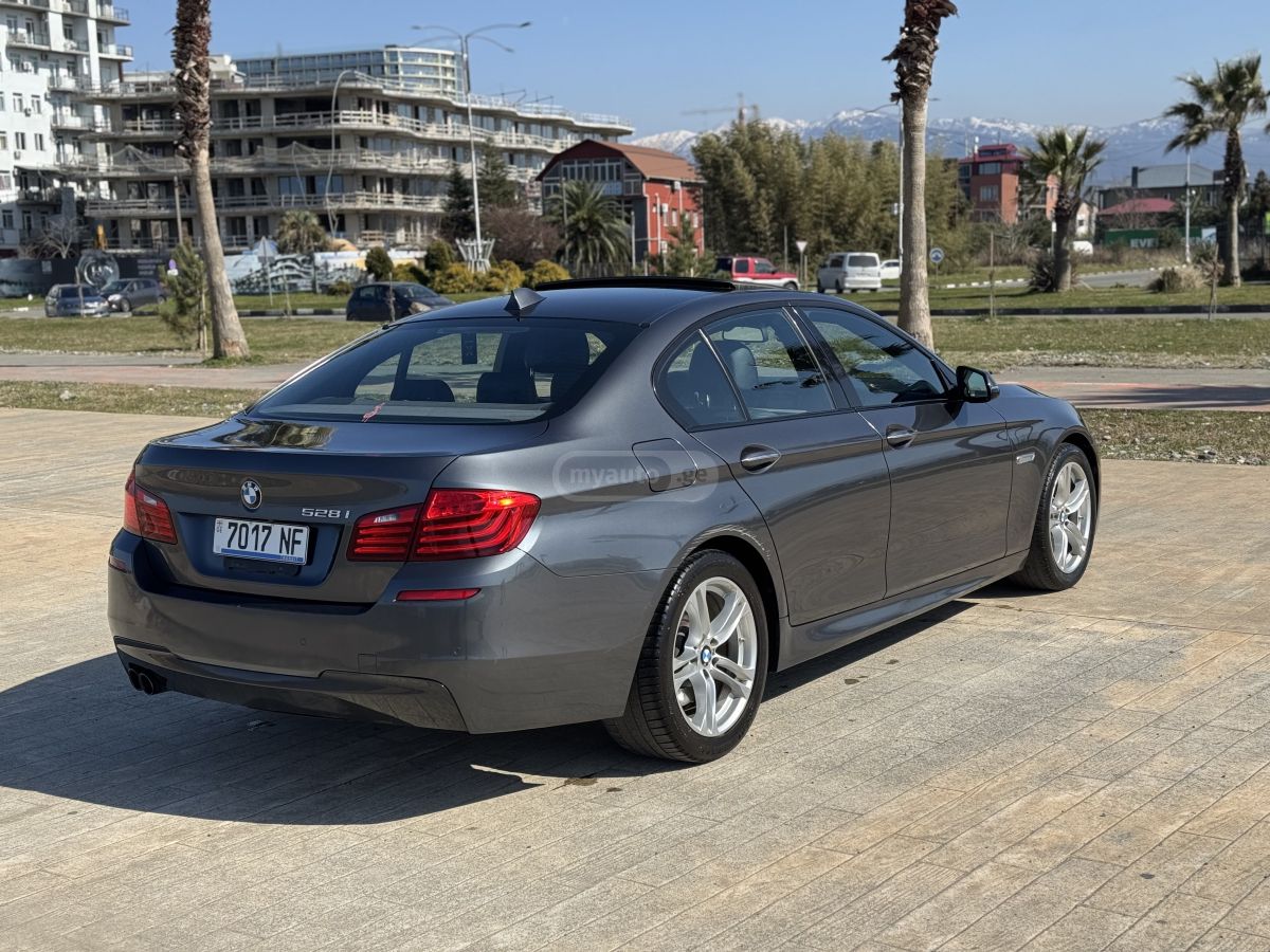 BMW 528 - фото 6