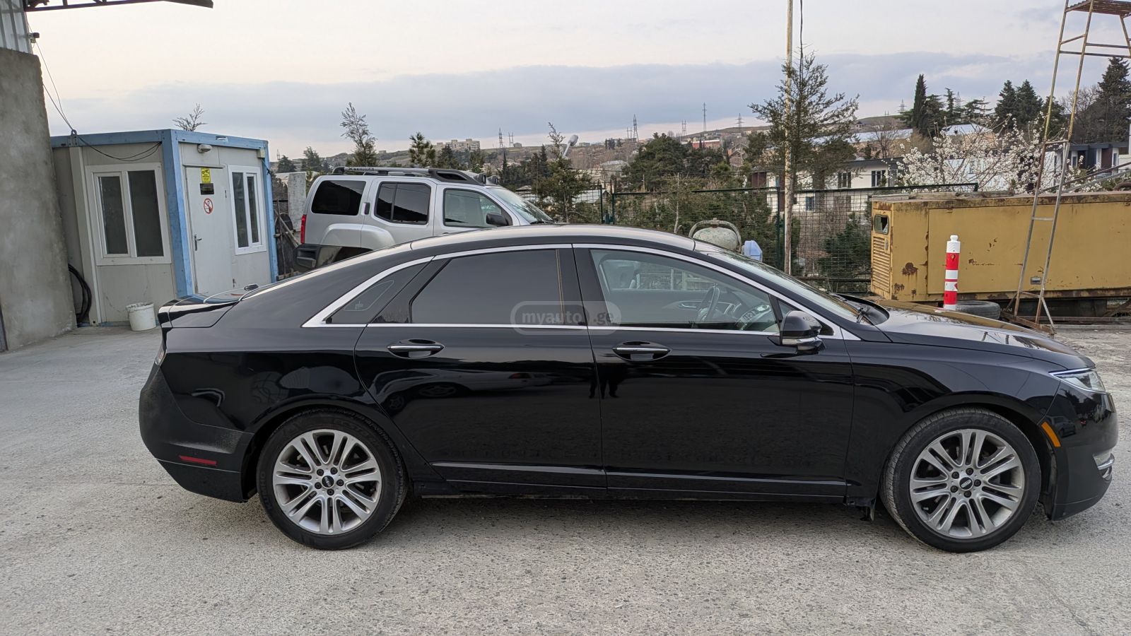 Lincoln MKZ - фото 2