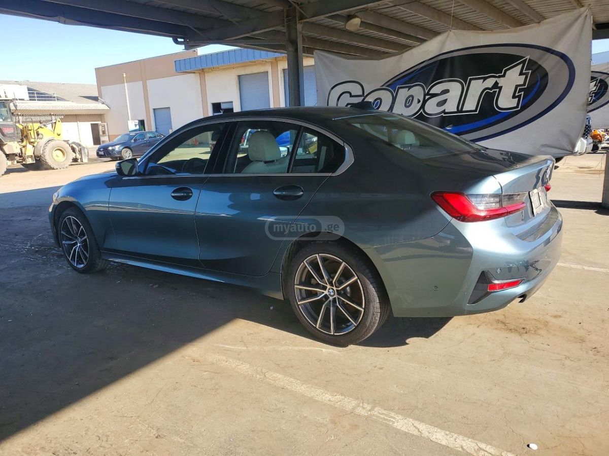 BMW 330 - фото 2