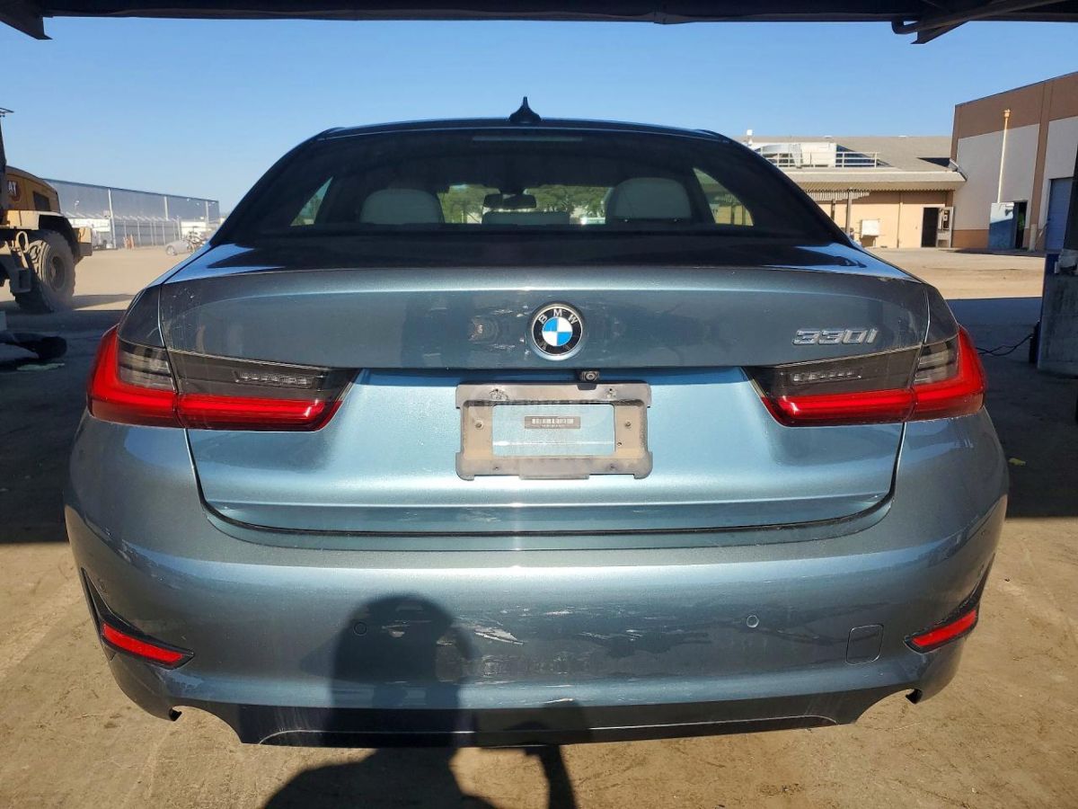 BMW 330 - фото 6