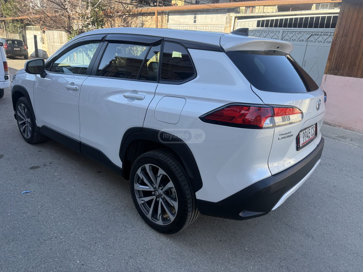 Toyota LE — миниатюра 11