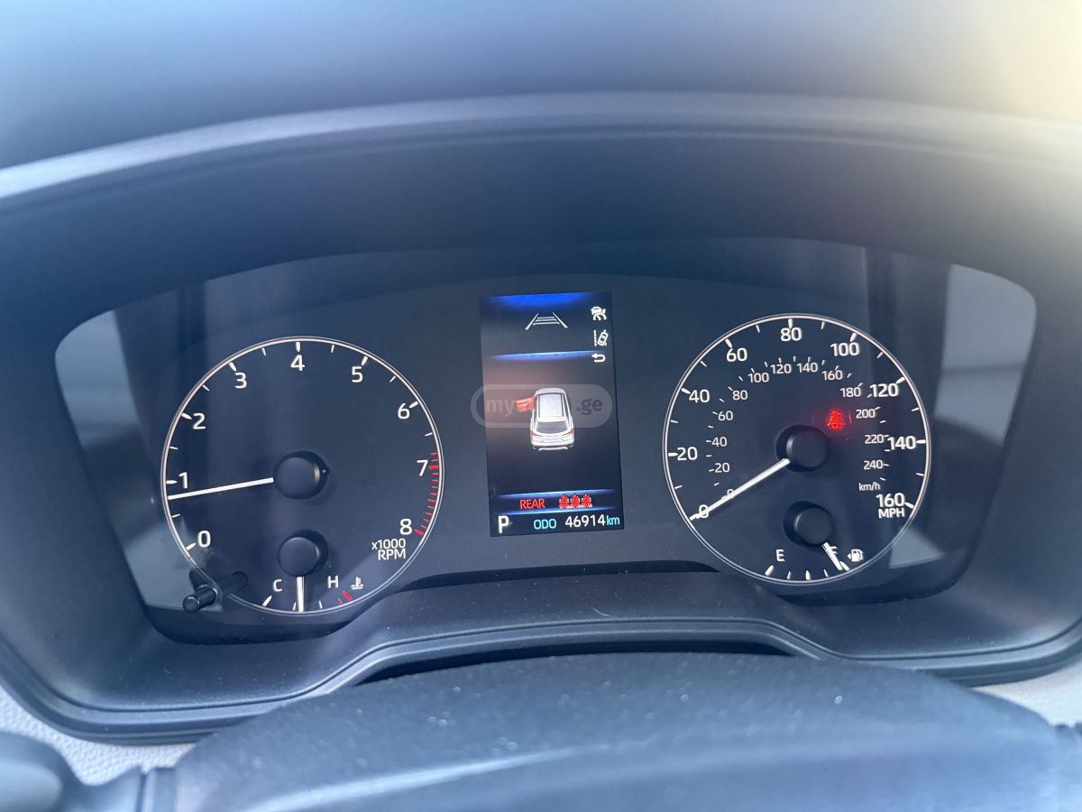 Toyota LE — миниатюра 5