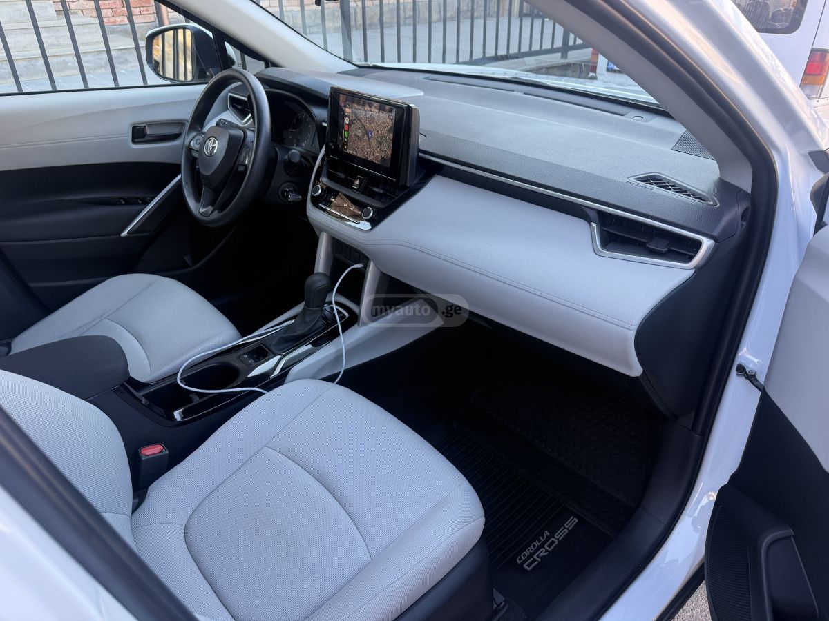 Toyota LE — миниатюра 8