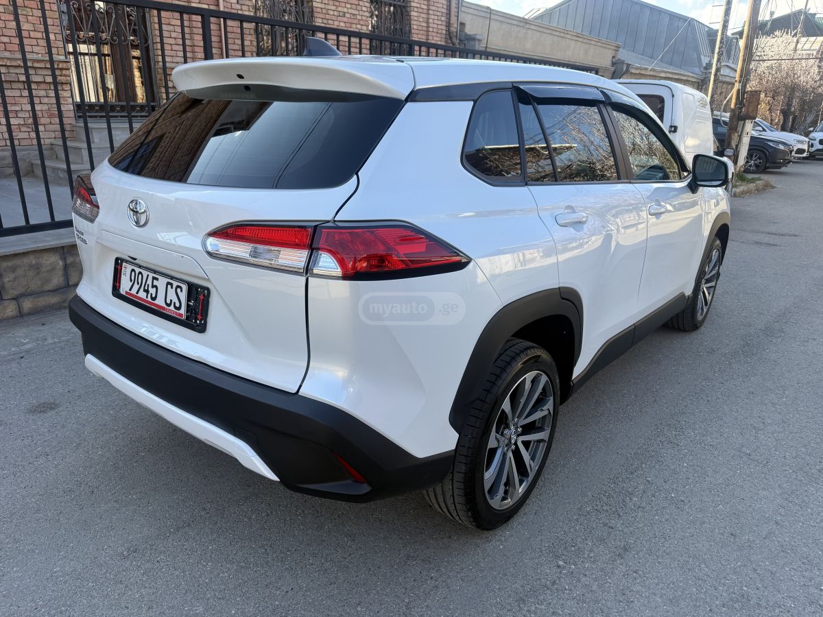 Toyota LE — миниатюра 9