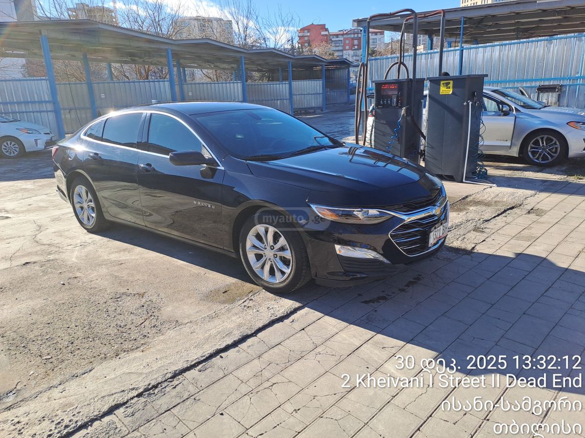 Chevrolet Malibu - фото 1