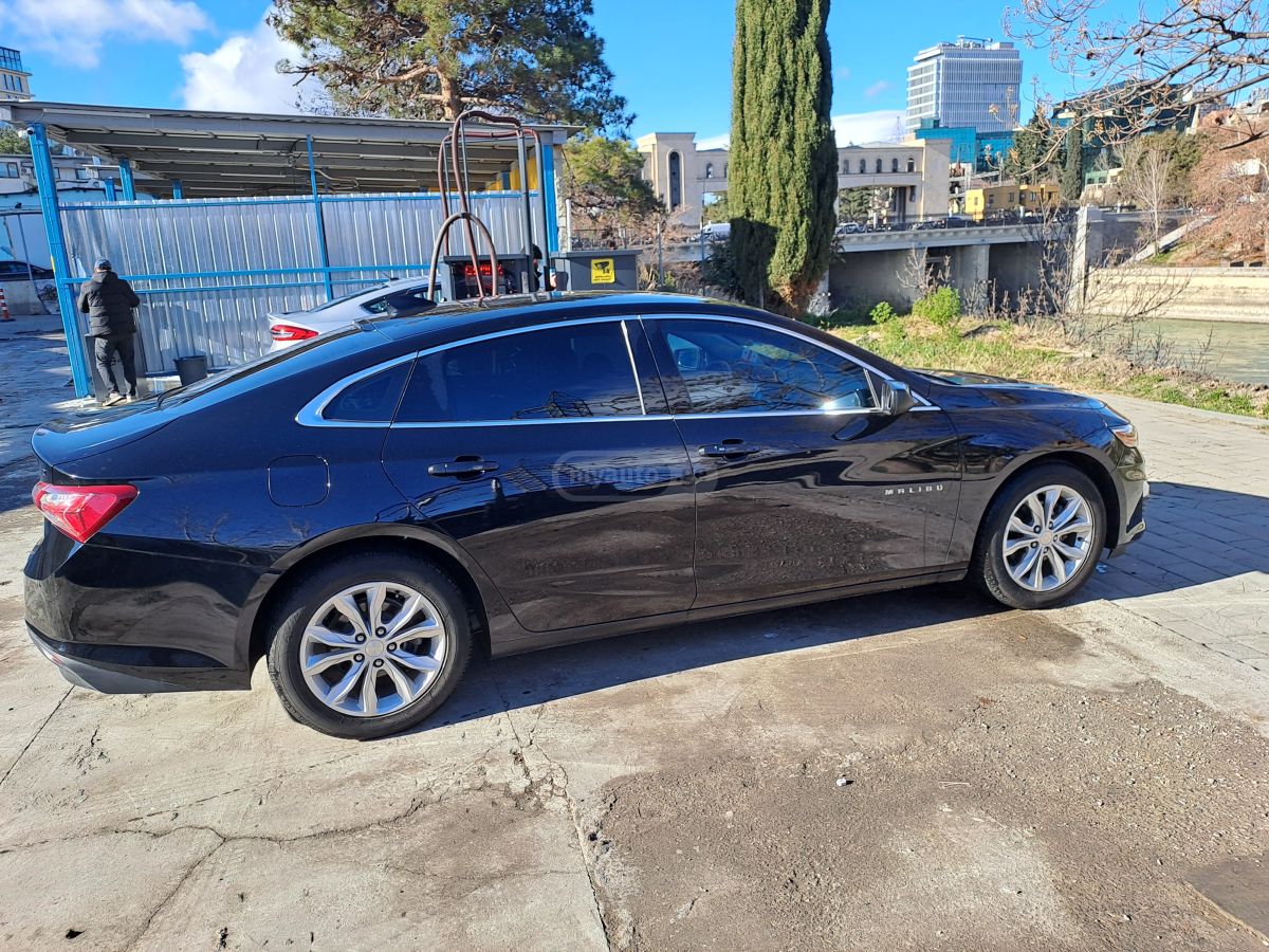Chevrolet Malibu - фото 12