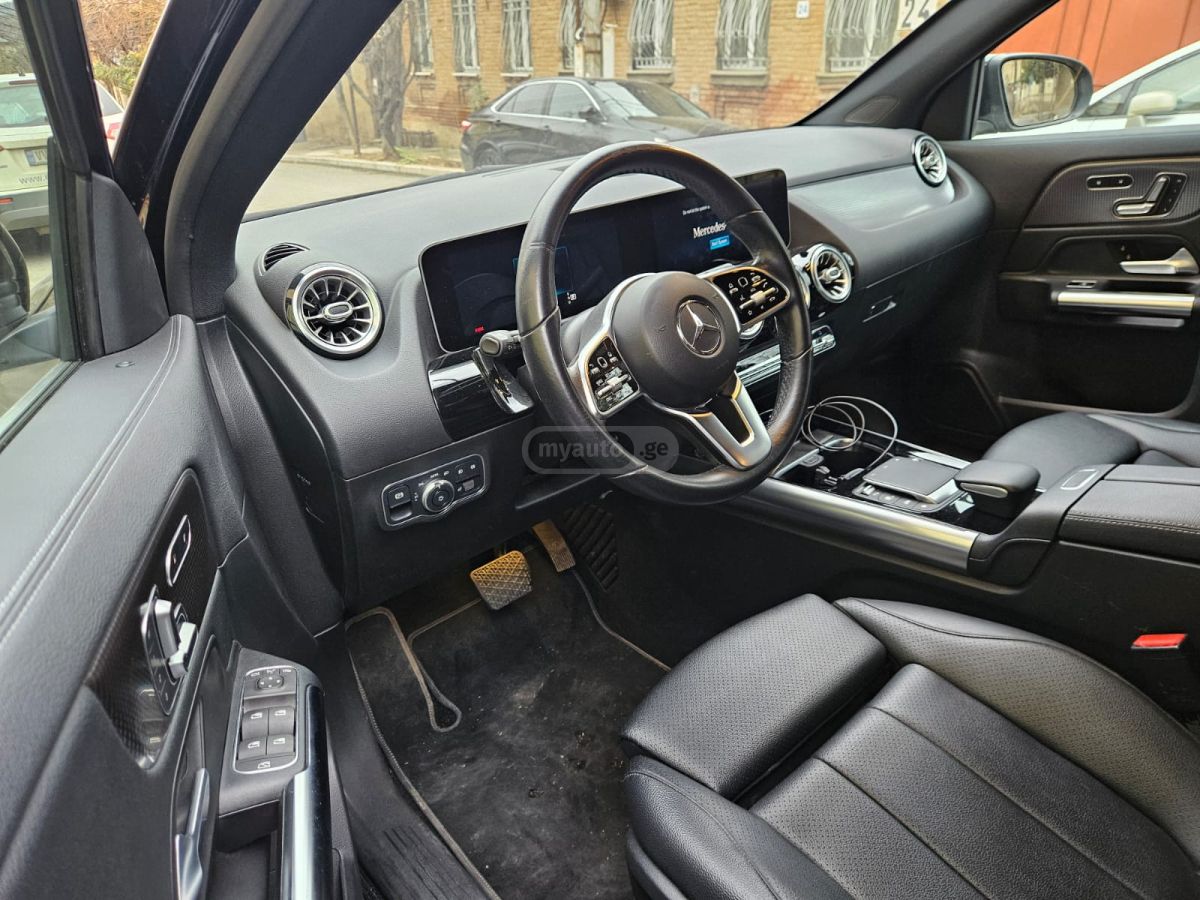 Mercedes-Benz Base GLA 250 4dr Front-Wheel D — миниатюра 11