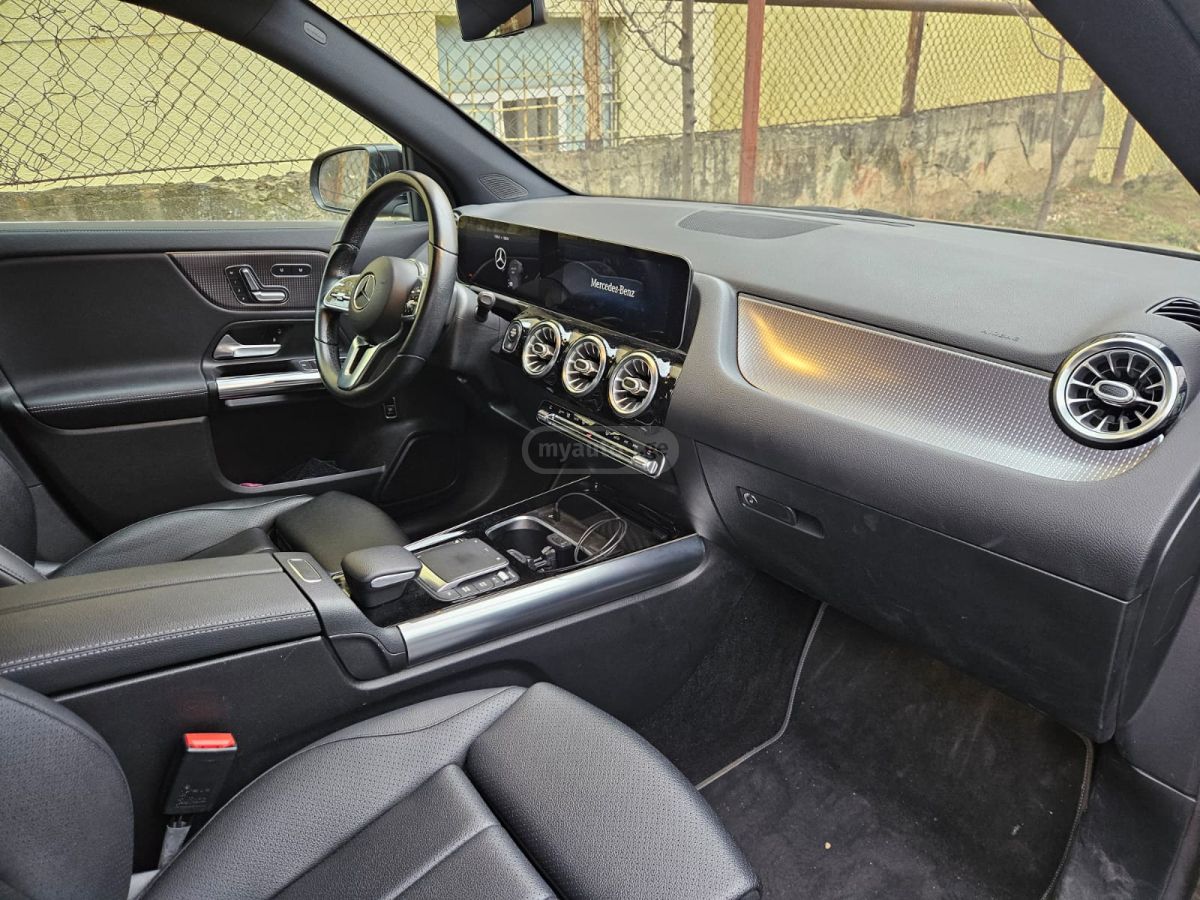 Mercedes-Benz Base GLA 250 4dr Front-Wheel D — миниатюра 6