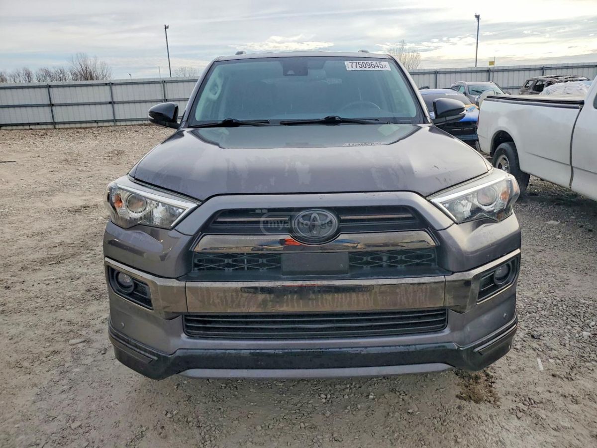 Toyota 4 Runner - фото 5