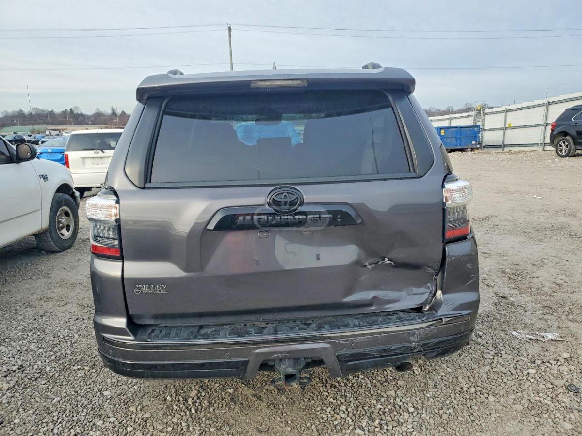 Toyota 4 Runner - фото 6