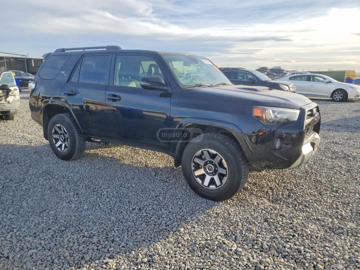 Toyota 4 Runner - фото 4