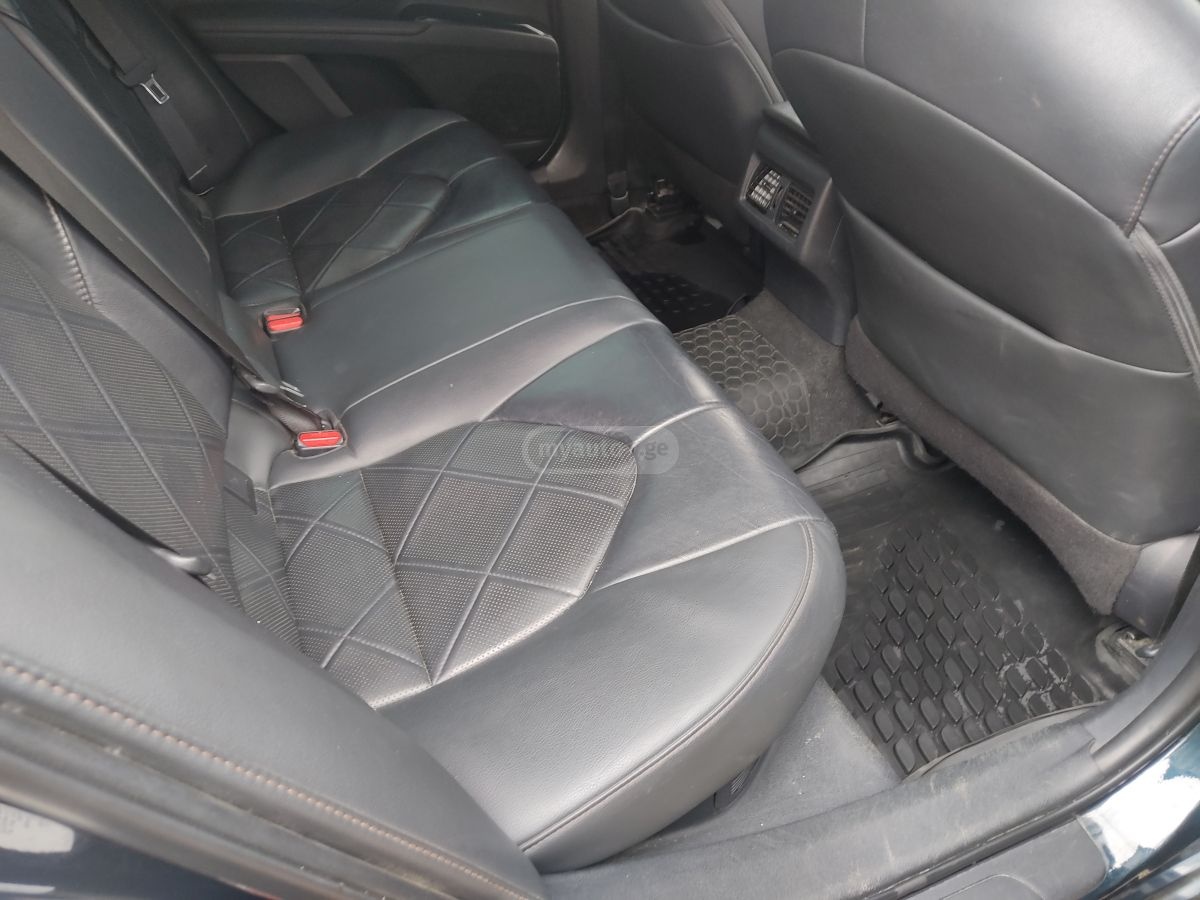 Toyota Camry - фото 14