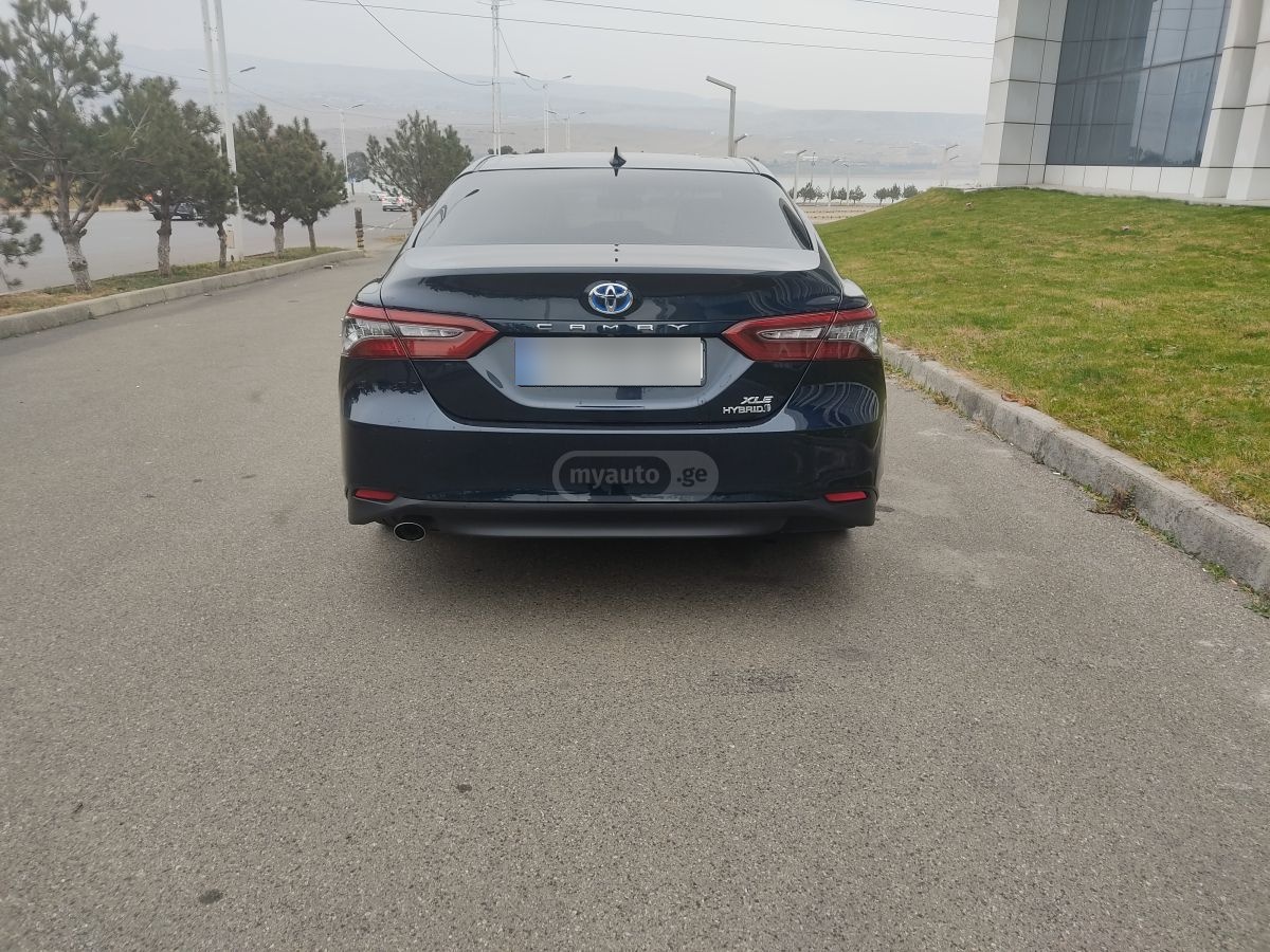 Toyota Camry - фото 4