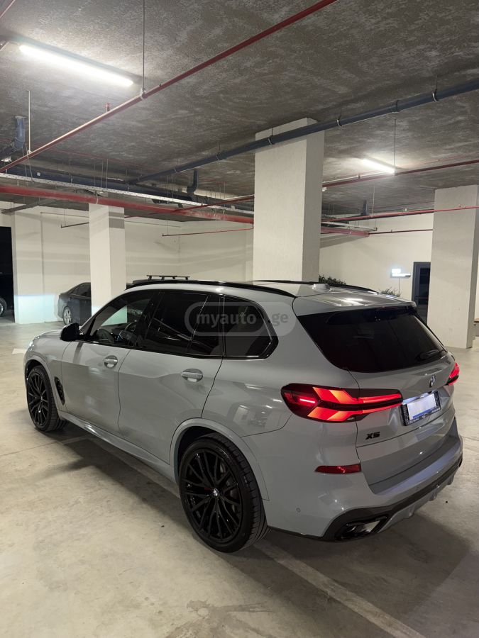 BMW xDrive40i M SPORT PRO 09/2023 — миниатюра 4