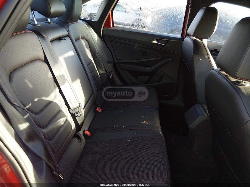 Volkswagen Jetta - фото 8