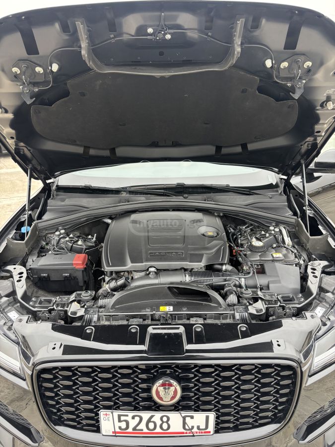 Jaguar F-Pace 2023 — миниатюра 10