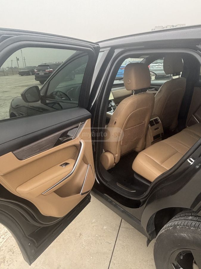 Jaguar F-Pace 2023 — миниатюра 6