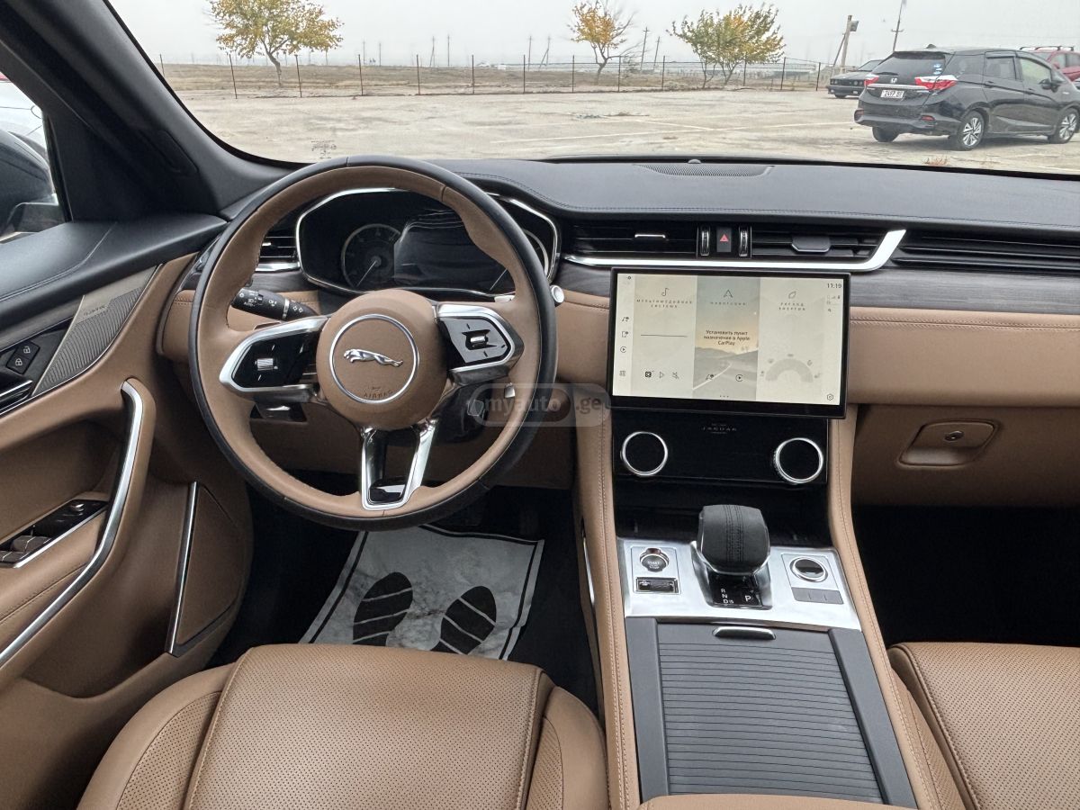 Jaguar F-Pace 2023 — миниатюра 8