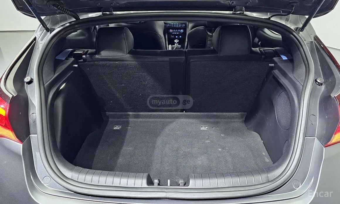 Hyundai Veloster - фото 4