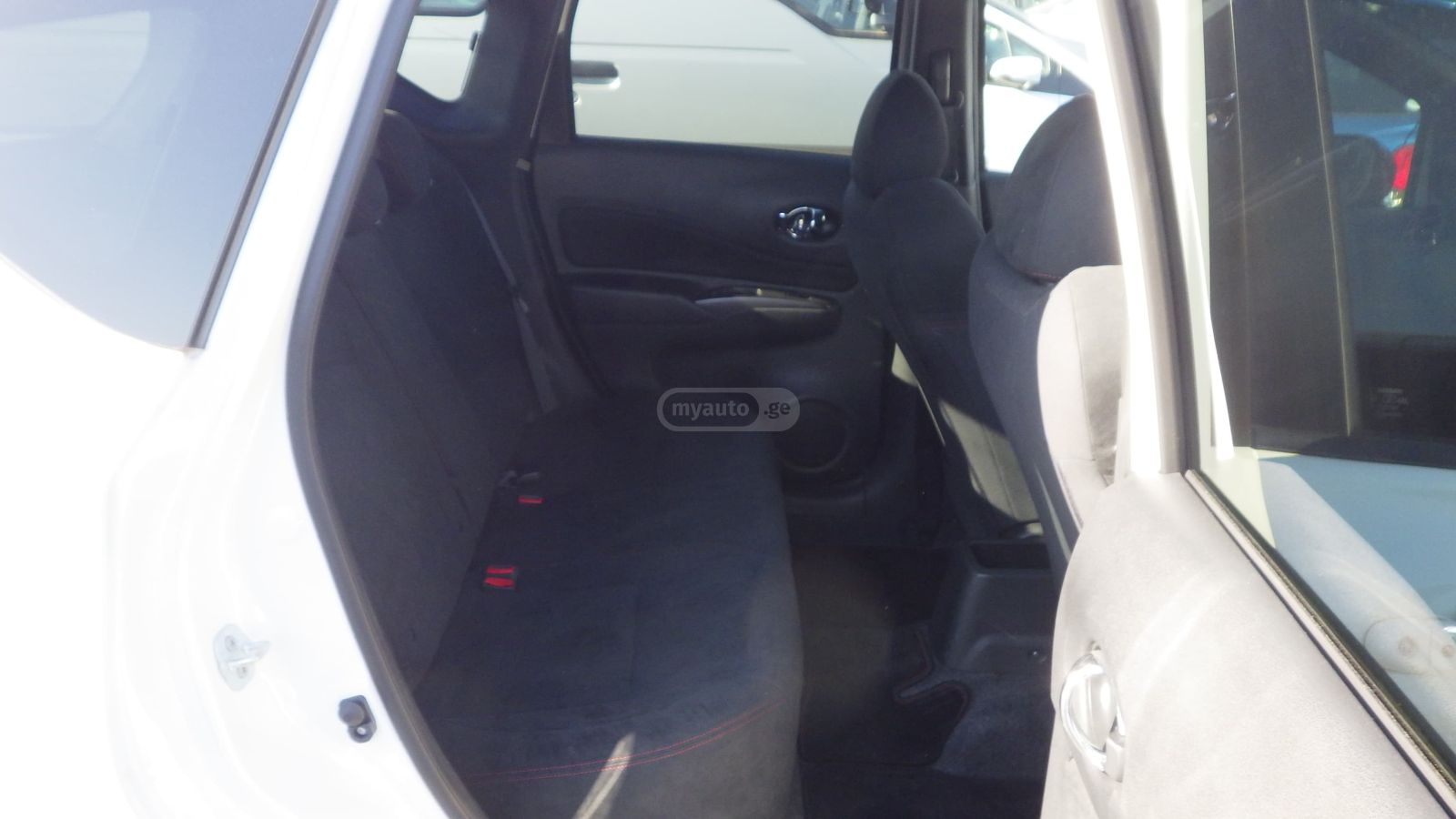 Nissan Note - фото 6