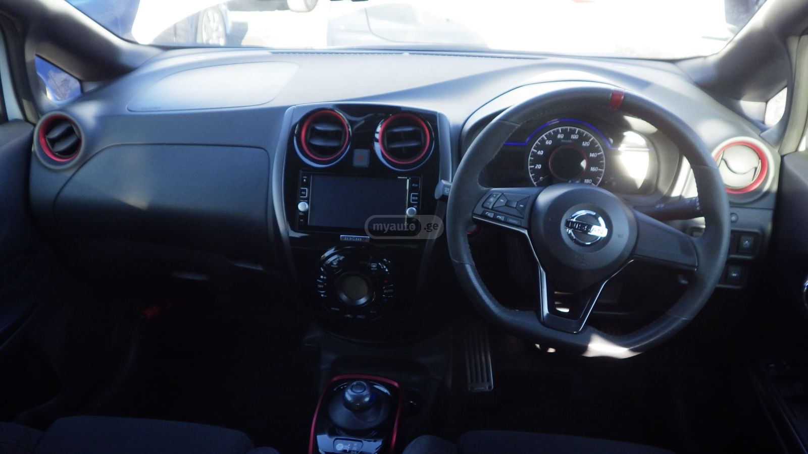 Nissan Note - фото 7