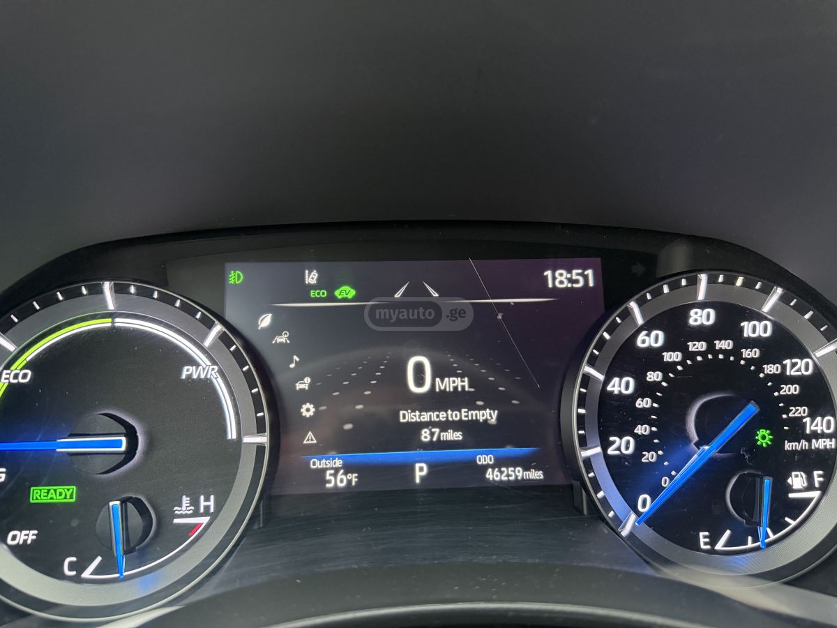 Toyota Platinum 4dr All-Wheel Drive A — миниатюра 14