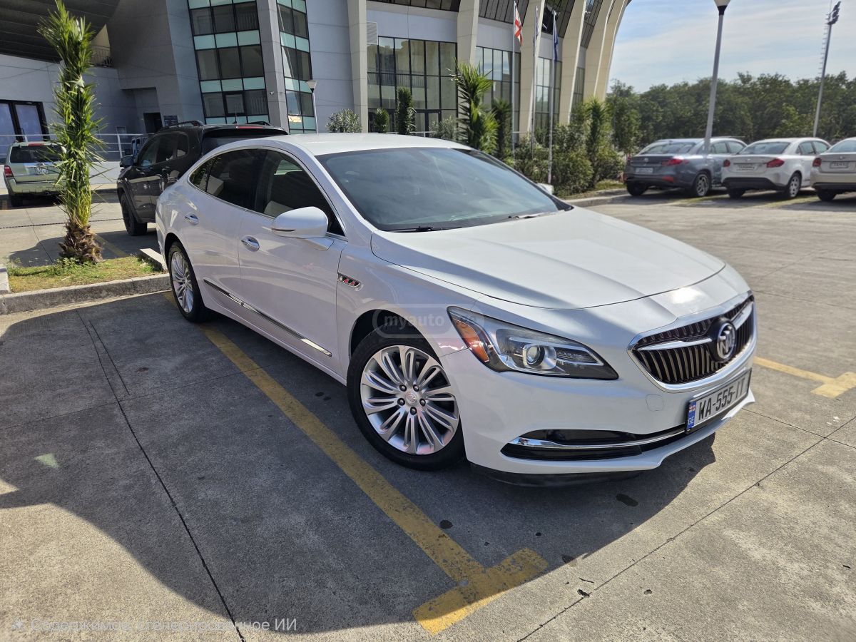 Buick Lacrose - фото 1