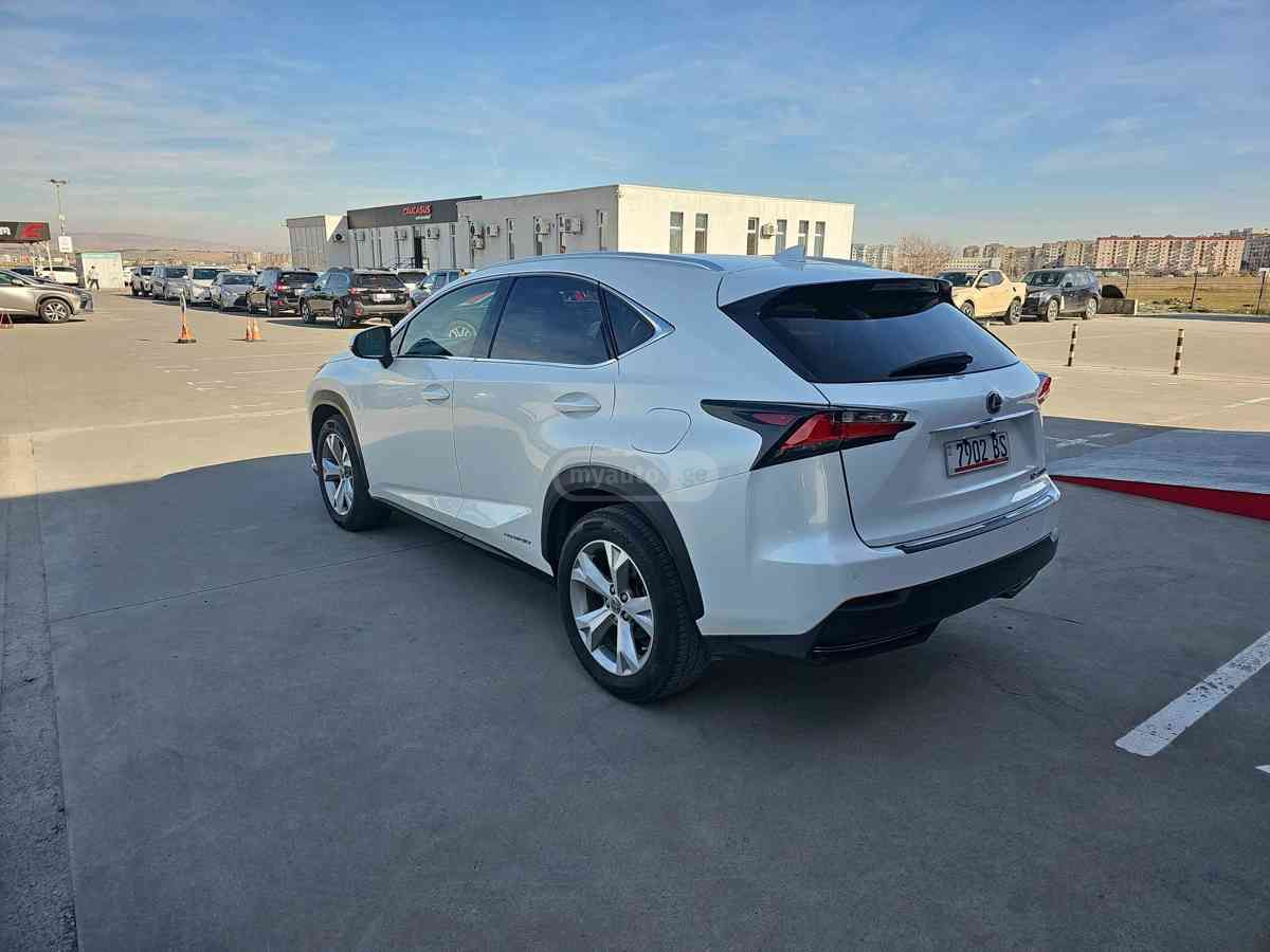 Lexus NX 300 - фото 10