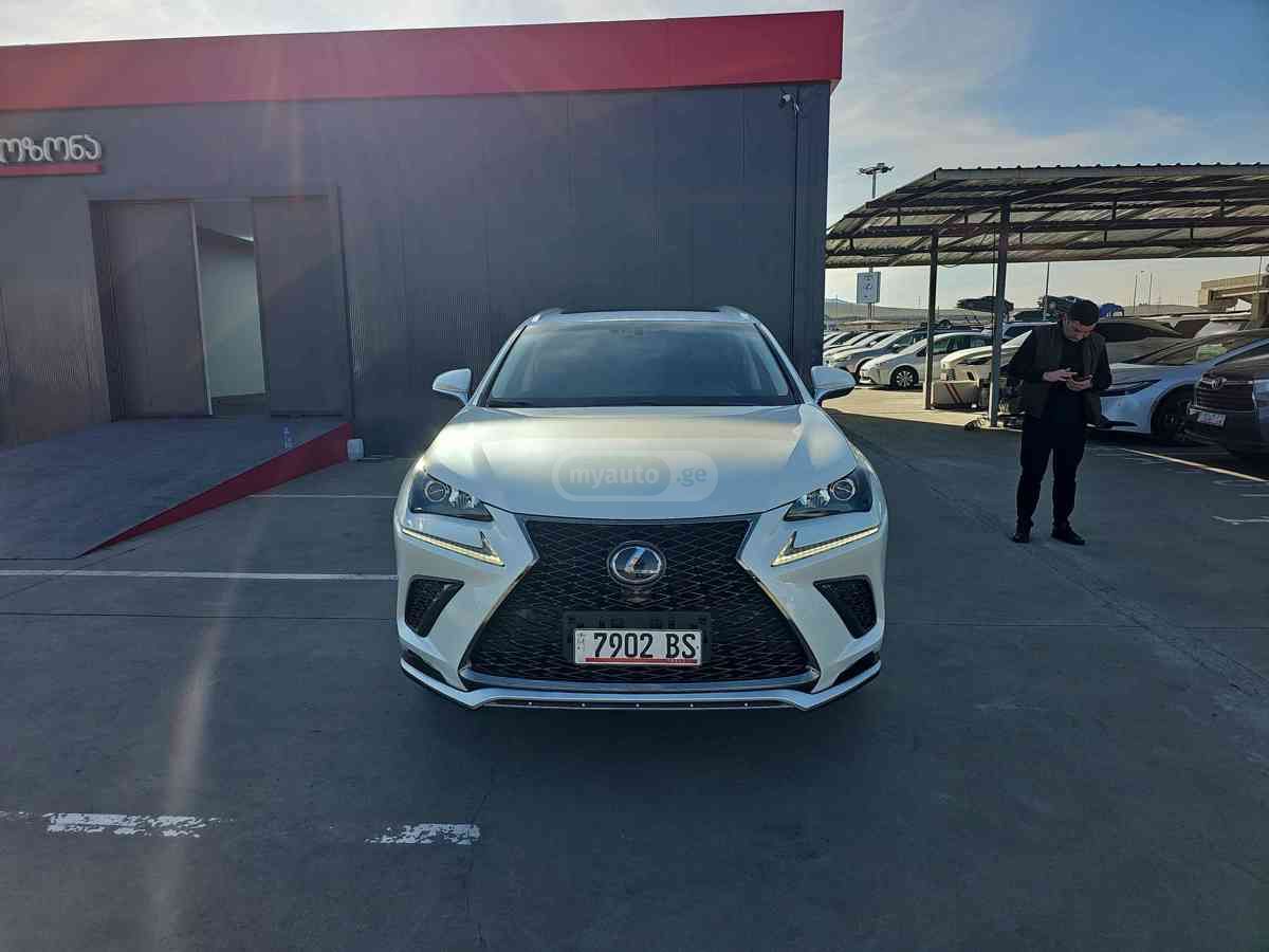 Lexus NX 300 - фото 3