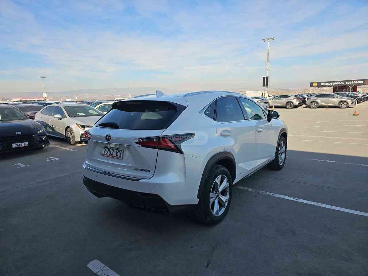 Lexus NX 300 - фото 8