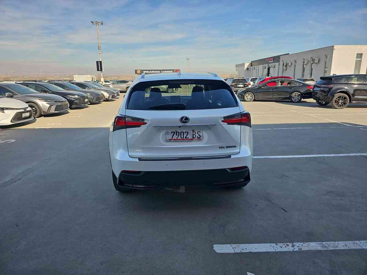 Lexus NX 300 - фото 9