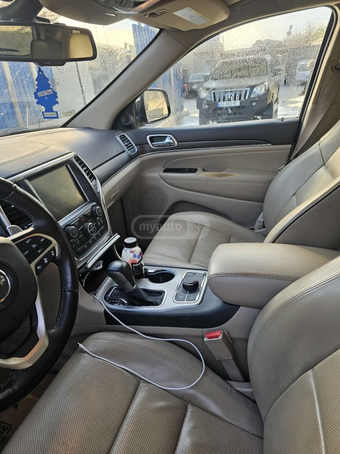 Jeep Grand Cherokee - фото 3