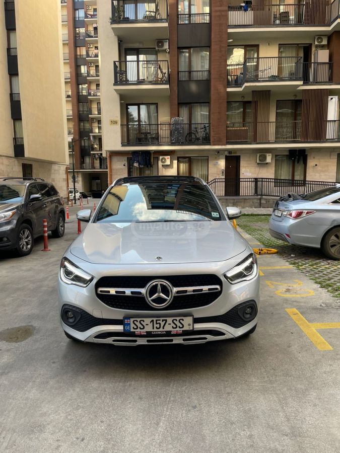 Mercedes-Benz GLA 250 - фото 1