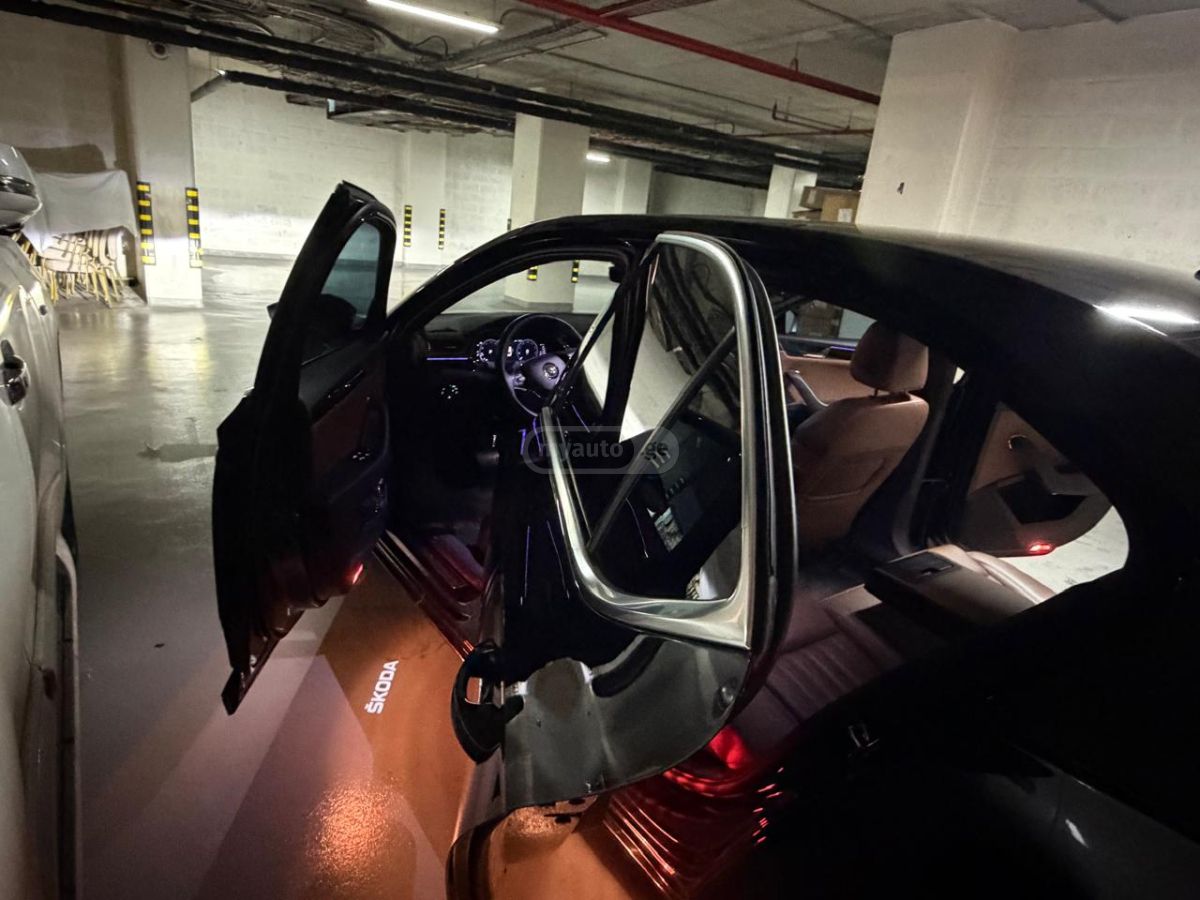 Skoda Superb - фото 13