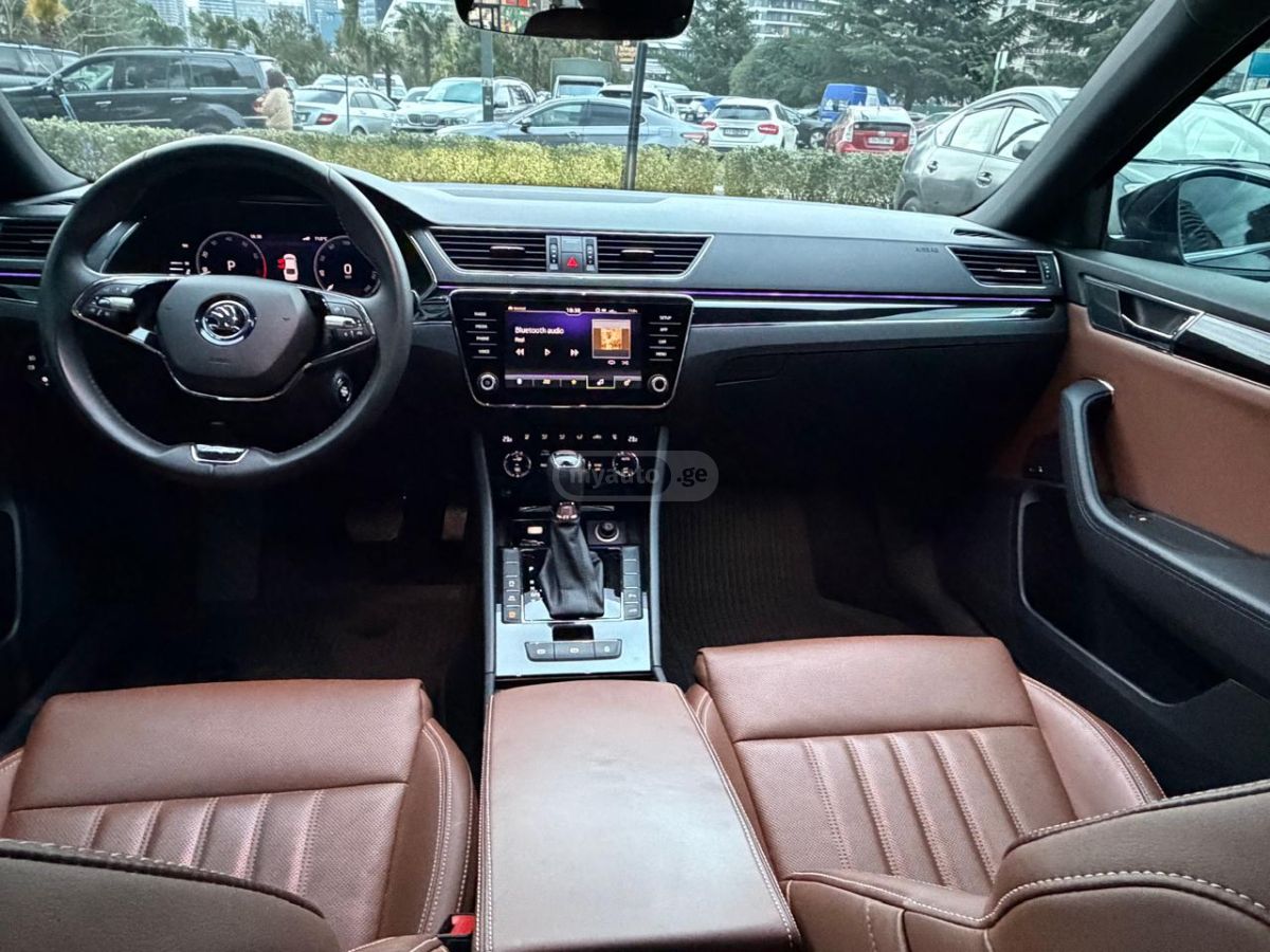 Skoda Superb - фото 5