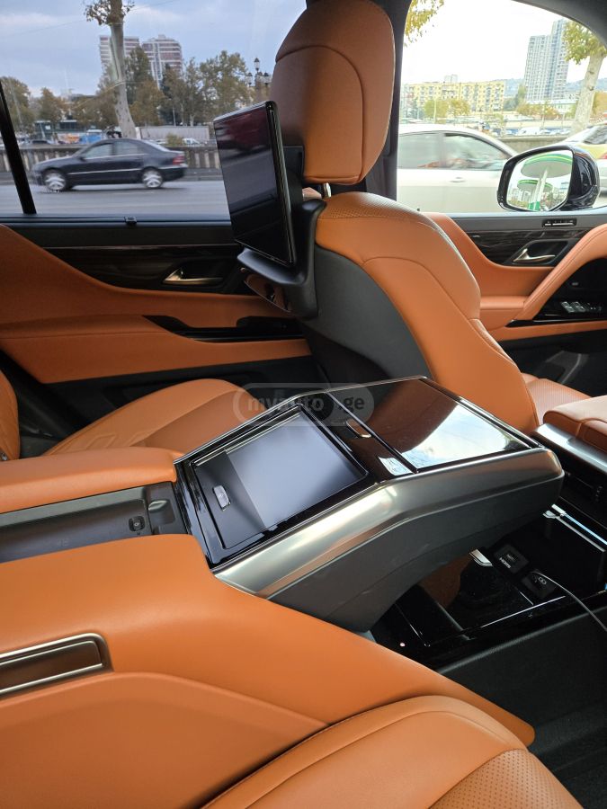 Lexus LX 600 2023 — миниатюра 8