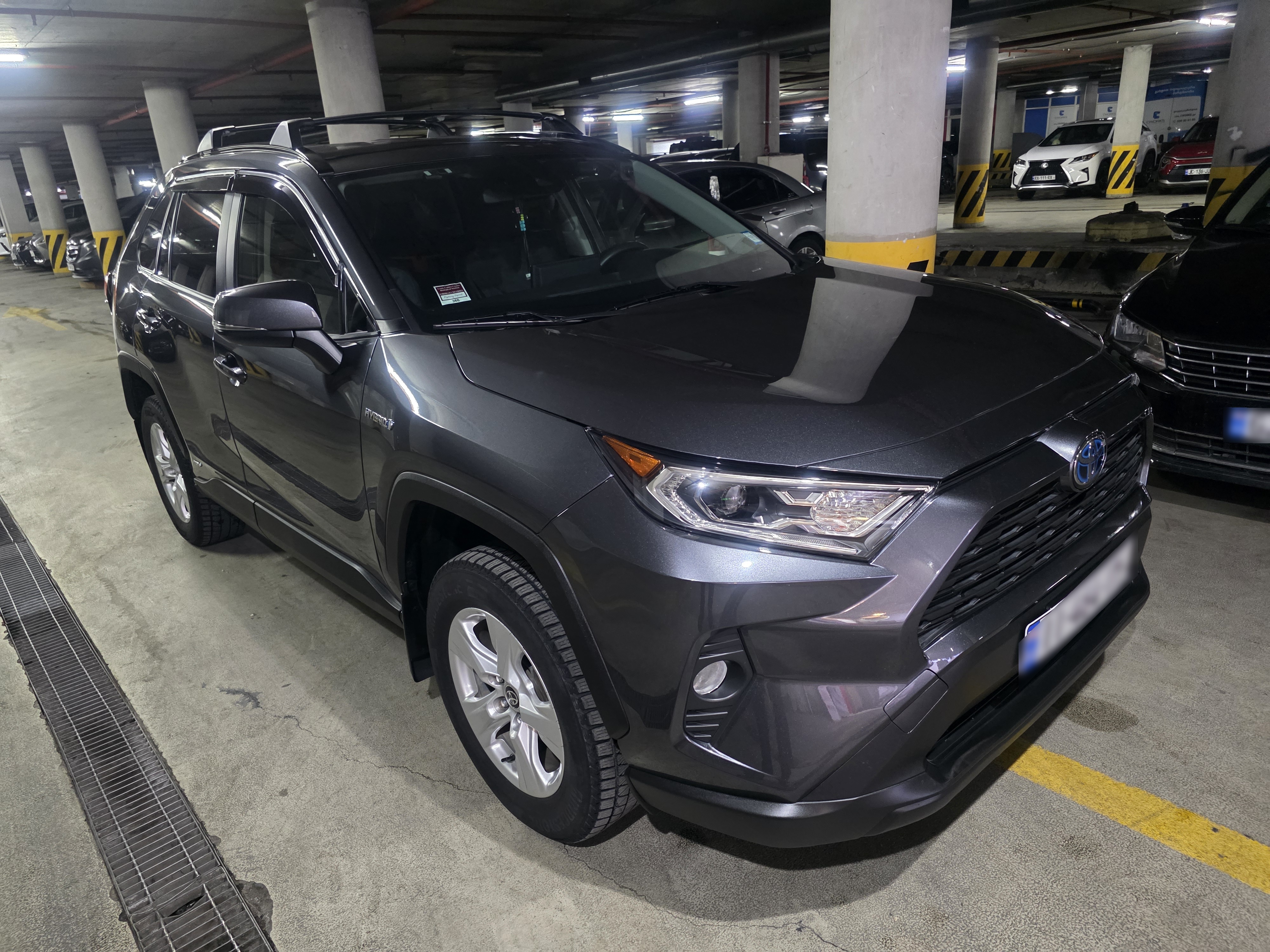 Toyota RAV 4 - фото 1